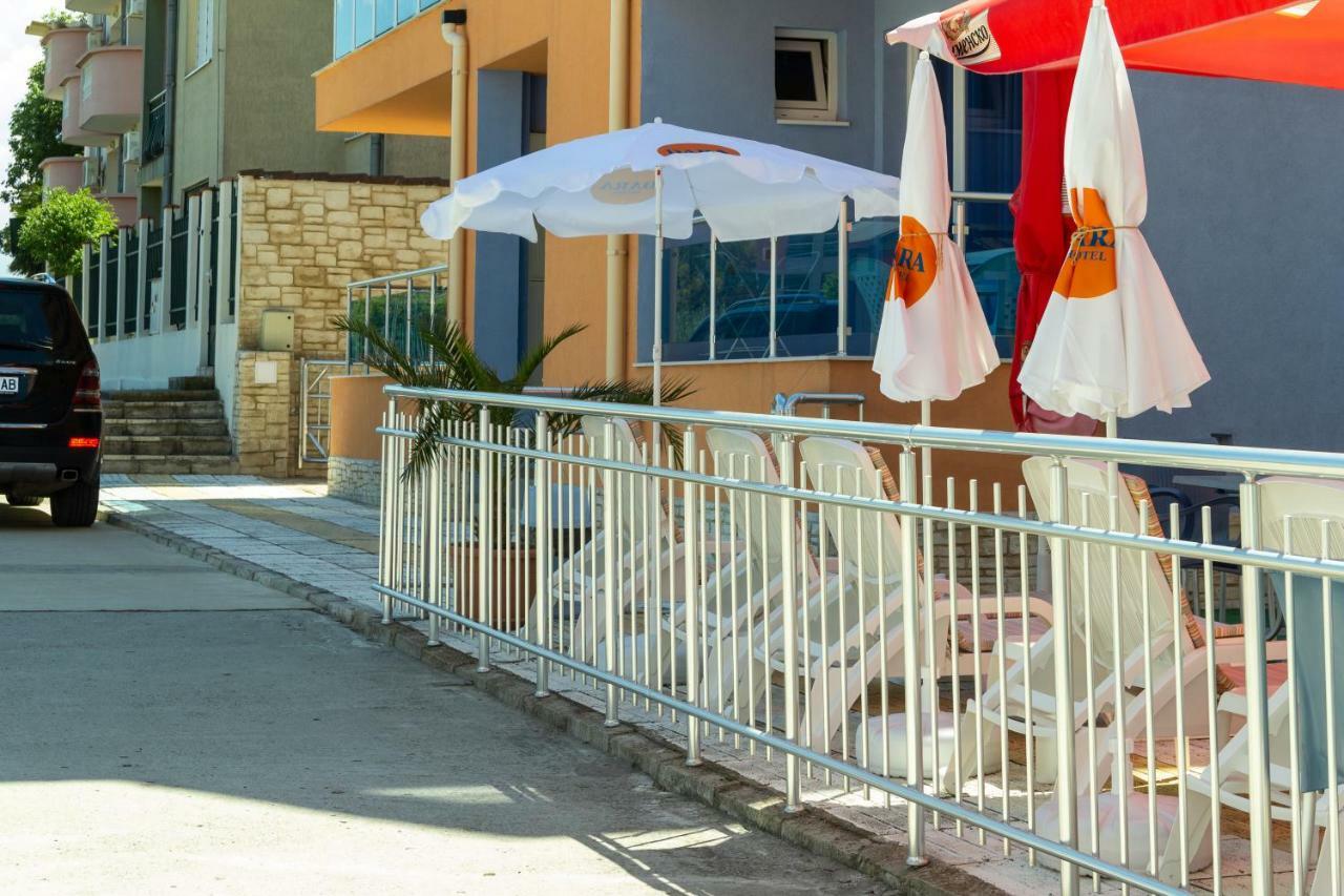 Dara Hotel Primorsko Luaran gambar